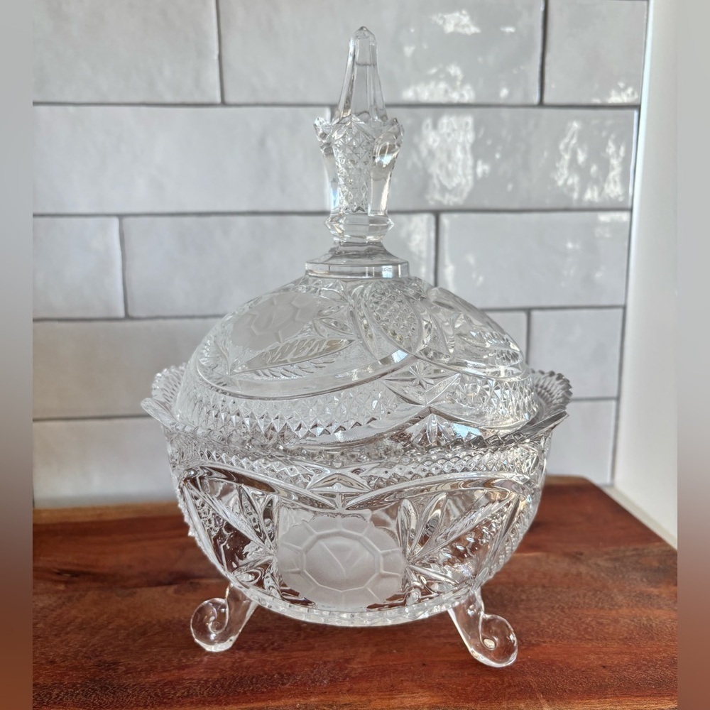 VTG Crystal Clear 3 Footed Candy Dish W/ Lid Cut Flower Rose EUC Mint Large